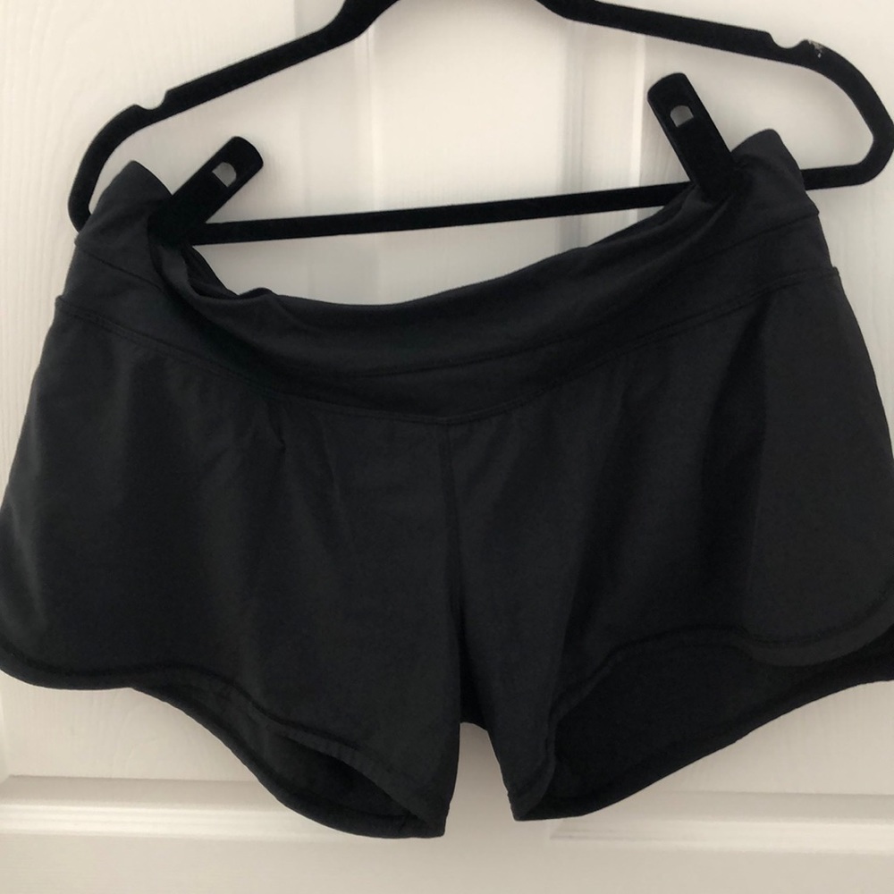 Black Lululemon short
